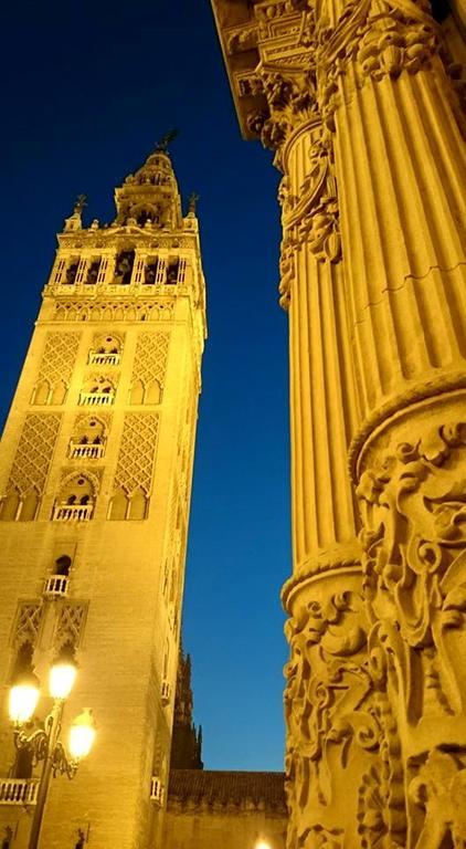 Like Home Sevilla - Museo Buitenkant foto